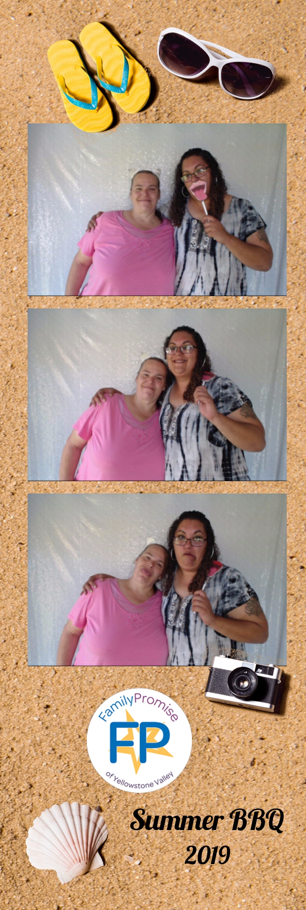 Family BBQ | View more photos from the event at gallery.photoboothbillings.com/u/PhotoBoothBillings/Family-BBQ